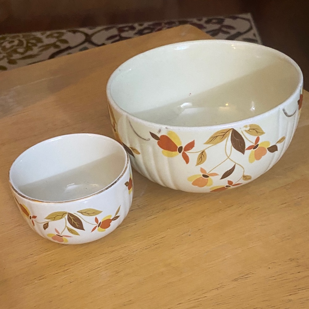 Vintage Hall’s Superior Quality Kitchenware